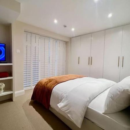 New Flat In Holland Park Apartment London Ngoại thất bức ảnh