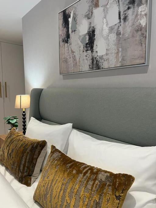 New Flat In Holland Park Apartment London Ngoại thất bức ảnh